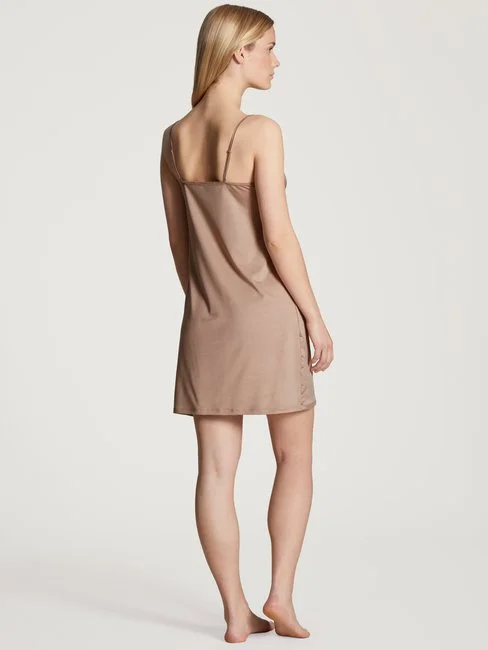 Calida Sensual Secrets Nachthemd Mit Spaghettiträgern, Länge 85cm Almondine 2 Calida Sensual Secrets Nachthemd Mit Spaghettiträgern, Länge 85cm Almondine – Bild 2