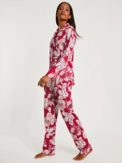 Calida Blooming Nights Pyjama, Durchgeknöpft Barberry Red -Geschenkideen Verkäufe Calida Blooming Nights Pyjama durchgeknoepft rot 43252 176 5
