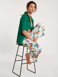 Calida Favourites Fruits Kurzarm-Shirt, Durchgeknöpft Nevada Green -Geschenkideen Verkäufe Calida Favourites Fruits Kurzarm Shirt durchgeknoepft gruen 14622 678 6