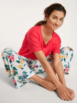 Calida Favourites Fruits Kurzarm-Shirt Red Glow -Geschenkideen Verkäufe Calida Favourites Fruits Kurzarm Shirt rot 14154 136 6