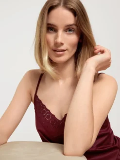 Calida Glamorous Nights Nachthemd Mit Spaghettiträgern, Länge 120cm Dark Cherry -Geschenkideen Verkäufe Calida Glamorous Nights Nachthemd Laenge 120cm rot 34097 177 6