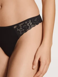Calida Natural Comfort Lace String, Low Cut Schwarz -Geschenkideen Verkäufe Calida Natural Comfort Lace String low cut schwarz 20056 992 3