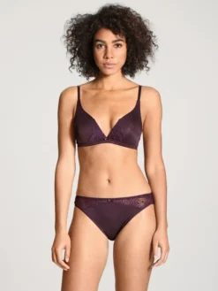 Calida Sensual Secrets Triangel-BH -Geschenkideen Verkäufe Calida Sensual Secrets Spitzen BH ohne Buegel violett 03131 349 1622641282