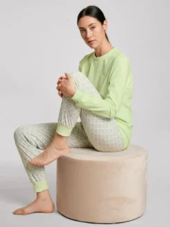 Calida Spring Nights Bündchen-Pyjama Light Pistache -Geschenkideen Verkäufe Calida Spring Nights Buendchen Pyjama gruen 40596 670 2