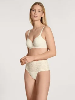 Calida Sensual Secrets Spacer-BH Alabaster Crème -Geschenkideen Verkäufe Calida Sensual Secrets Spacer BH beige 03631 911 2