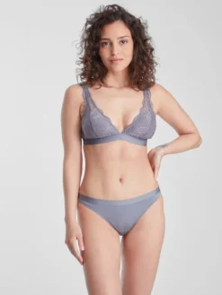 MEY Serie Poetry Fame Triangel-BH -Geschenkideen Verkäufe Mey Serie Poetry Fame Triangel BH grau 74130 44 2